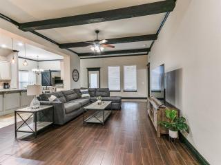 Spacious Deer Creek Home with Study and Yard - 0