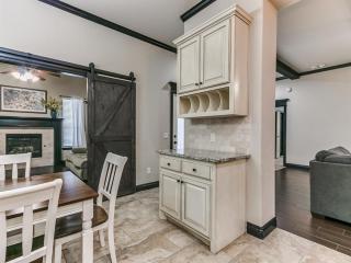 Spacious Deer Creek Home with Study and Yard - 6