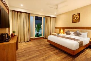 Liza Royale Hotel Near Chennai central Railway Station - 2