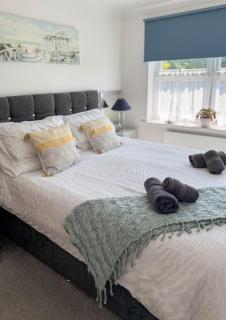 The Sashes - Cozy Apartment - FREE Parking - Ultrafast WIFI - Smart TV - Netflix - sleeps up to 6! Close to Poole Town Center & Sandbanks & Bournemouth - 3