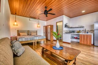 Beachfront Studio - Direct Beach Access - Fast Wifi & AC - 0