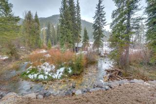 Covered Patio, Creek and Mtn Views Afton Nature Hub - 7