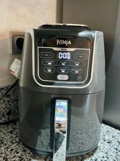 Chic studio with sea view, Wi-Fi & pool - 5