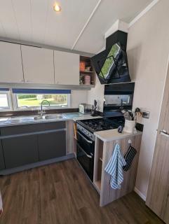 Stunning Caravan with uninterrupted panoramic coastal views at Swanage Coastal Park - 4