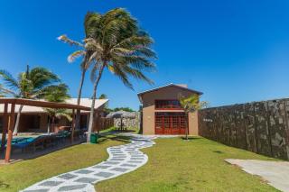 Seaside Retreat w4 Bedrooms and Pool - 0