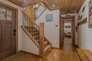 Roaring River Lodge Riverfront Fire pit EV Plug - 4