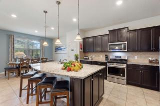 Solterra Family Vacation Home with Extended Pool Deck - Access to Resort Amenities - Nr Disney - 5