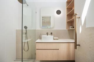 Ray St Retreat - Luxury Stay near Sunshine Beach - 6