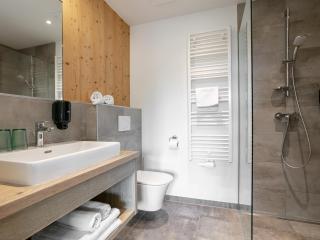 Apart33 Top 2-16 - 2