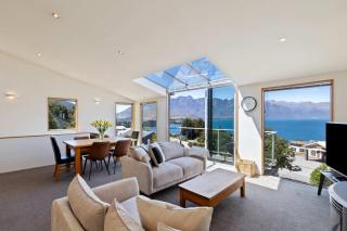 Stunning Lake & Alpine Views - Fernhill Retreat - 0