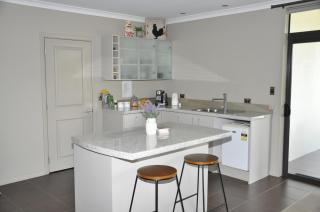 Parnwell Villa Apartment - The Tropical Oasis - 5