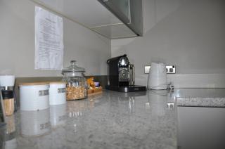 Parnwell Villa Apartment - The Tropical Oasis - 4