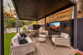 The Ultra-Luxury Escape in Coldwater Canyon - 0