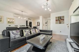 Spacious 3BR Prime Av Infante - 9