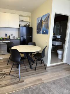 Collins Tower - Highrise city & Yarra views, premium location & quality - 1 BR or 2BR units available - 9