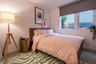 Modern 3 Bedroom Townhouse w/ Private Rooftop - 5