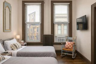 Large Luxury Downtown Loft - Walk to Everything Free Parking - 1