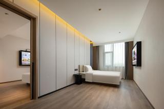 Atour Hotel Qingdao Chengyang Chunyang Road - 3