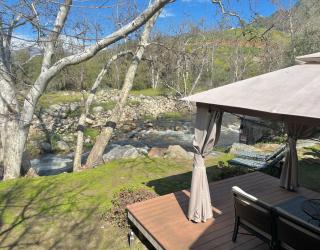 Riverfront with EV charger - Sequoia River Cottage - 2