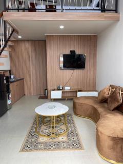 Villa with Jacuzzi, Damar Ningrum 4 - 7