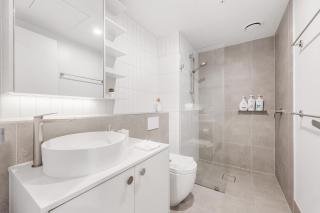 Modern Woden Stay, Pool n Gym, Parking, Hospital - 5