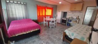 Monoambiente en las Sierras, cerca de lago y ríos - 0