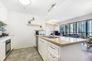 Luxurious 16th floor City Pad at Southbank Towers - 3