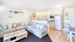 Merrima Court Holidays - 8