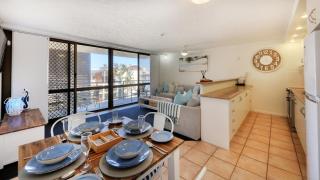 Merrima Court Holidays - 5