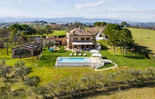 Awesome Home In Macerata - 0