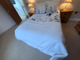 Tranquil Guest Room Retreat in Silsoe with Woodland Views - 8