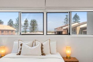 The Boardwalk - Oceanview Unit on Bulcock Beach - 4