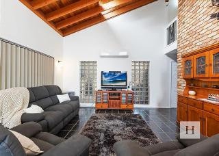 Mannering Lake House - 1