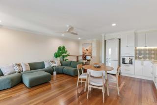 Stylish Sunrise Beach Coastal Abode with Hot Tub - 0