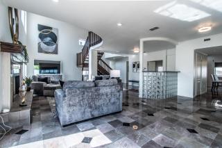 Coastal Paradise Beachfront House with Private Pool & Stunning Views - 4
