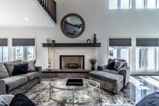 Coastal Paradise Beachfront House with Private Pool & Stunning Views - 2