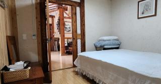 Jeonju Hanok Moryeon Dockchae Pension - 8