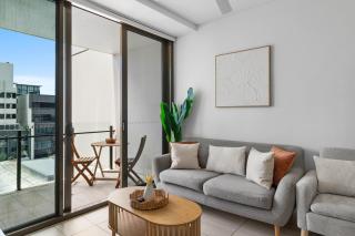 Sleek 2BRM Apartment at Aqua Newstead - 5