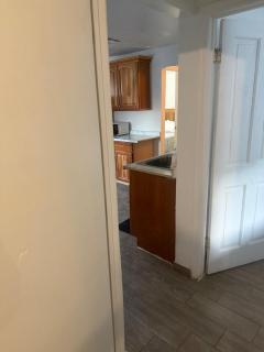 Downtown Taylor Private Entry Room 2 - 8