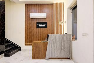Super Townhouse GT Road Amritsar - 7