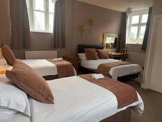 The Berkeley Arms Hotel - 5