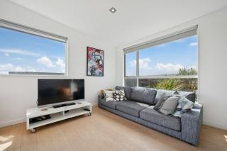 Peka Peka Beach House - Waikanae Holiday Home - 3