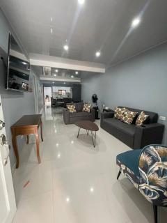 3 bed 2 bath 15 min from airport - 4