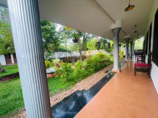 Heaven Beach Villa Alleppey - 2