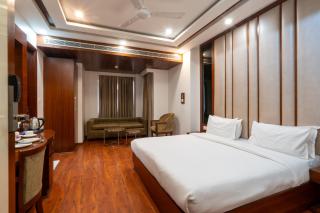 Grand FFOUR near Nehru Place, Delhi - 0