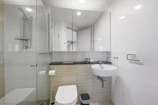 Central Brisbane Stay with Gym and Pool Access - 3