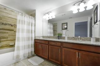 Last Minute Disney Getaway Townhouse with Private Pool. Book Now 17058 - 1