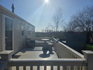 Dixons Den Hot Tub - 6