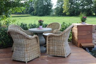 Wellness Oase mit Schwimmteich Whirlpool Sauna - 5