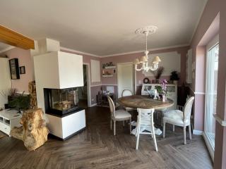 Wellness Oase mit Schwimmteich Whirlpool Sauna - 3